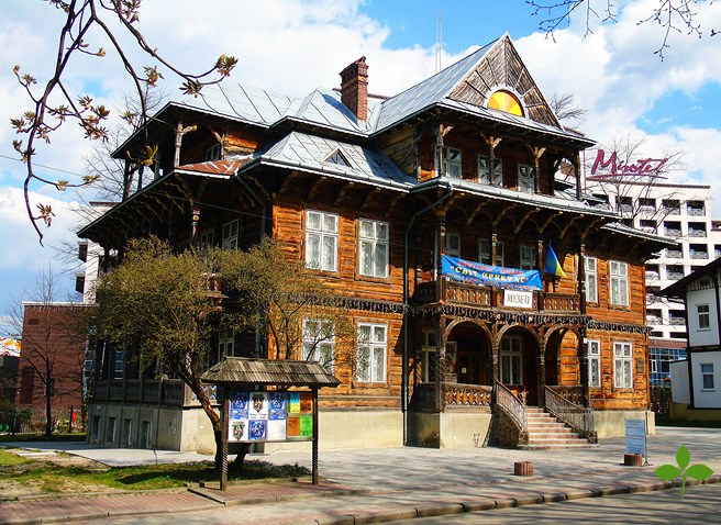 Художественный музей Михаила Биласа в Трускавце